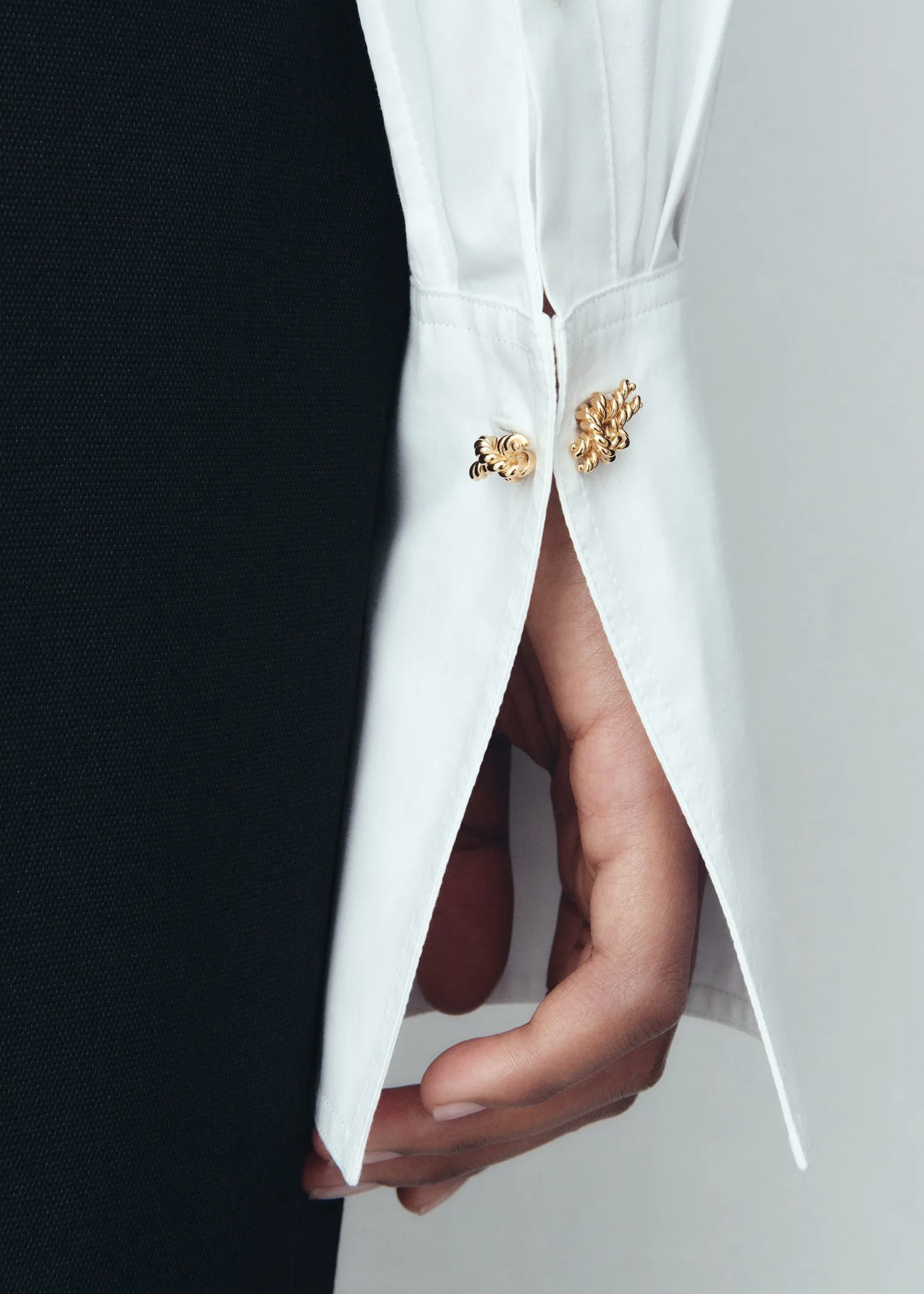 Rope knot cufflinks gold